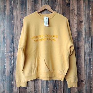 Vintage 90s Benetton Sweatshirt Benetton Crewneck Benetton Pullover Benetton Jumper Benetton Sweater Embroidery Logo Yellow Color Mens Fit M