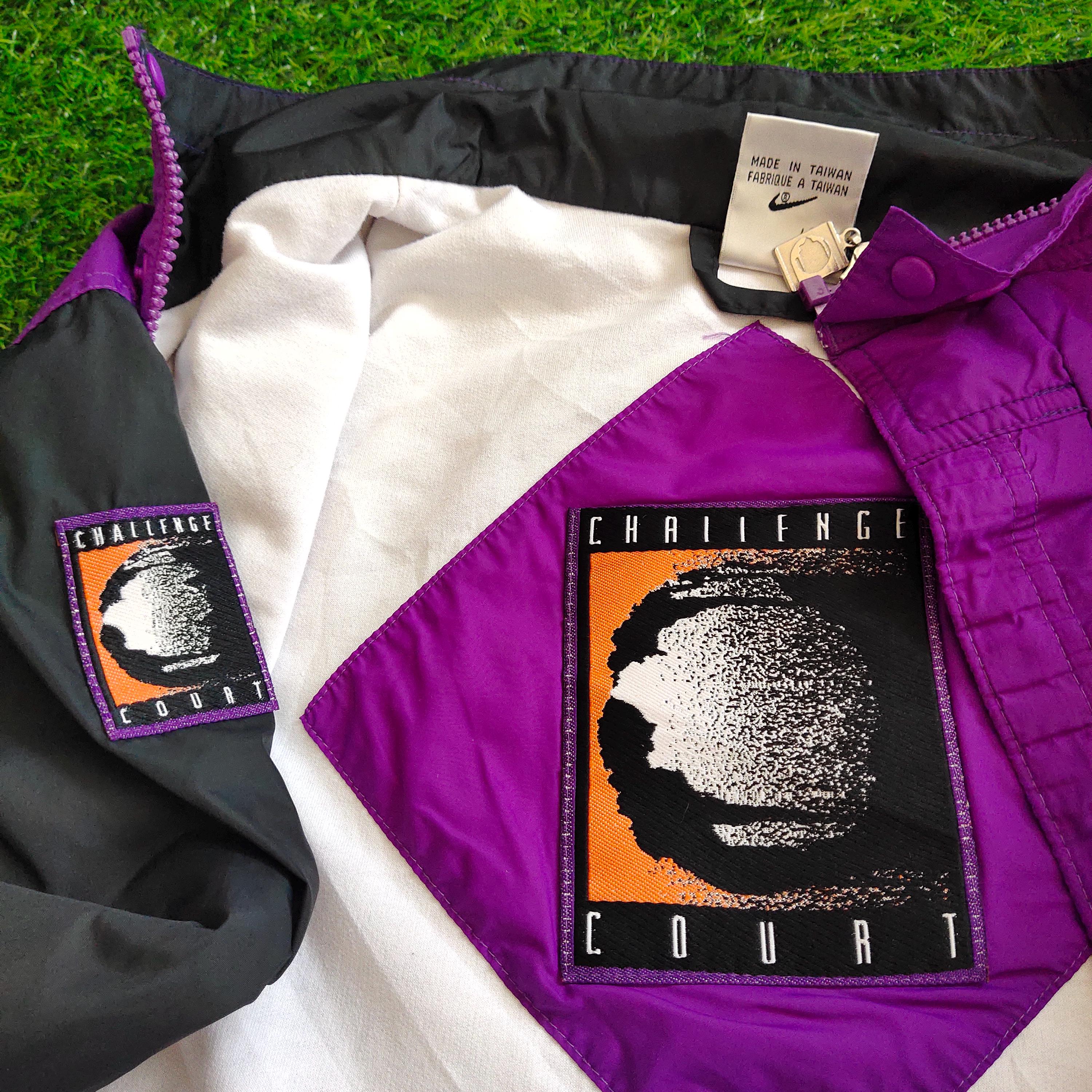 RARE Vintage 90s Distressed Andre Agassi Nike Challenge Court