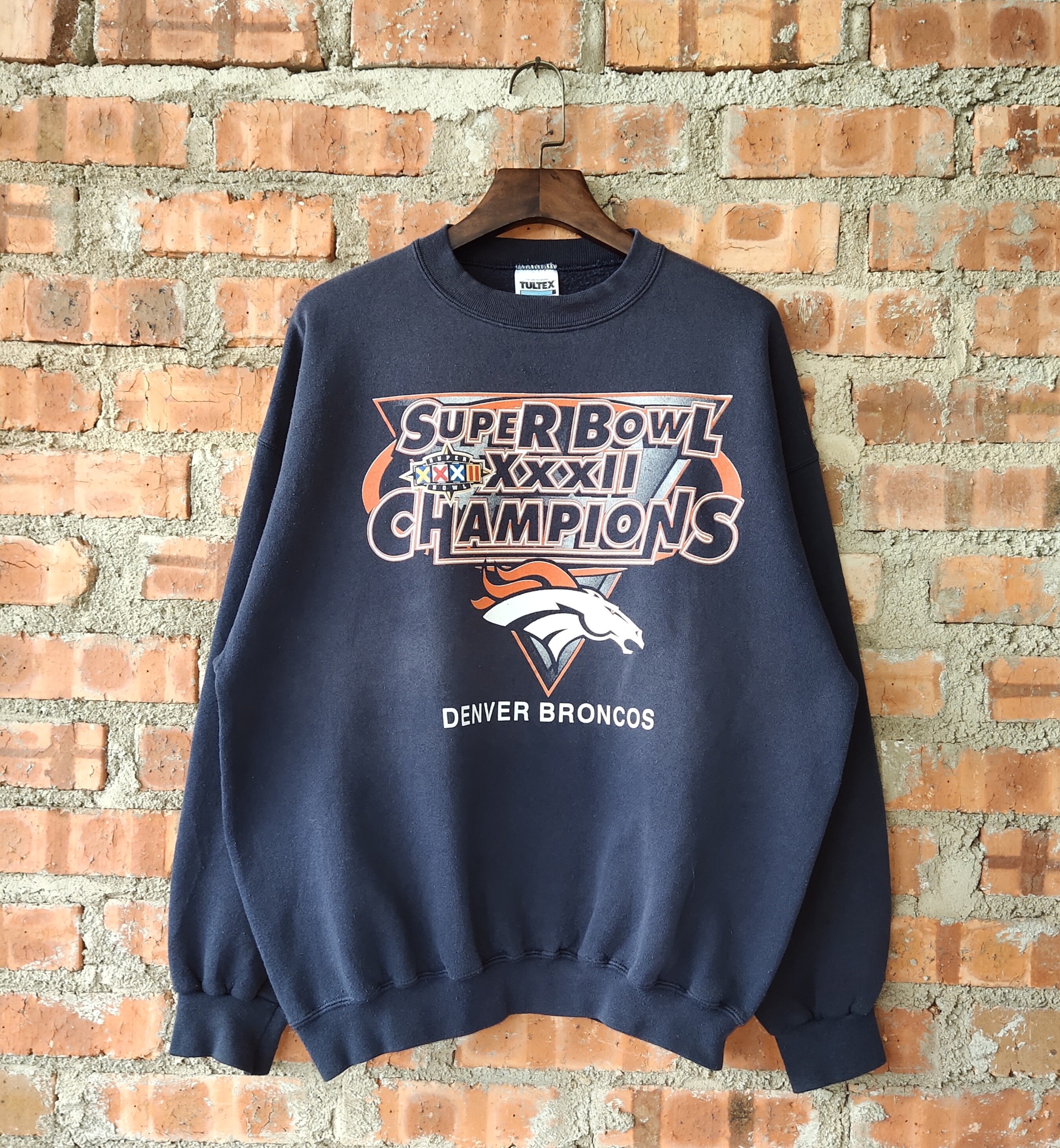 Denver broncos superbowl sweatshirt deals
