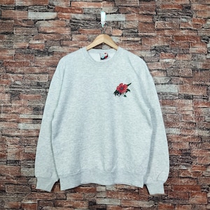 Vintage 90s Distressed Roxy Flower Sweatshirt Roxy Crewneck Roxy Pullover Roxy Jumper Roxy Sweater Printed Logo Gray Color Men’s M