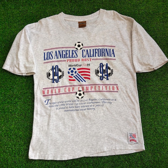 Vintage 90s Distressed World Cup USA 94 Football T-Shirt USA Tees USA Crewneck Printed Logo Gray Color Men’s Fit M