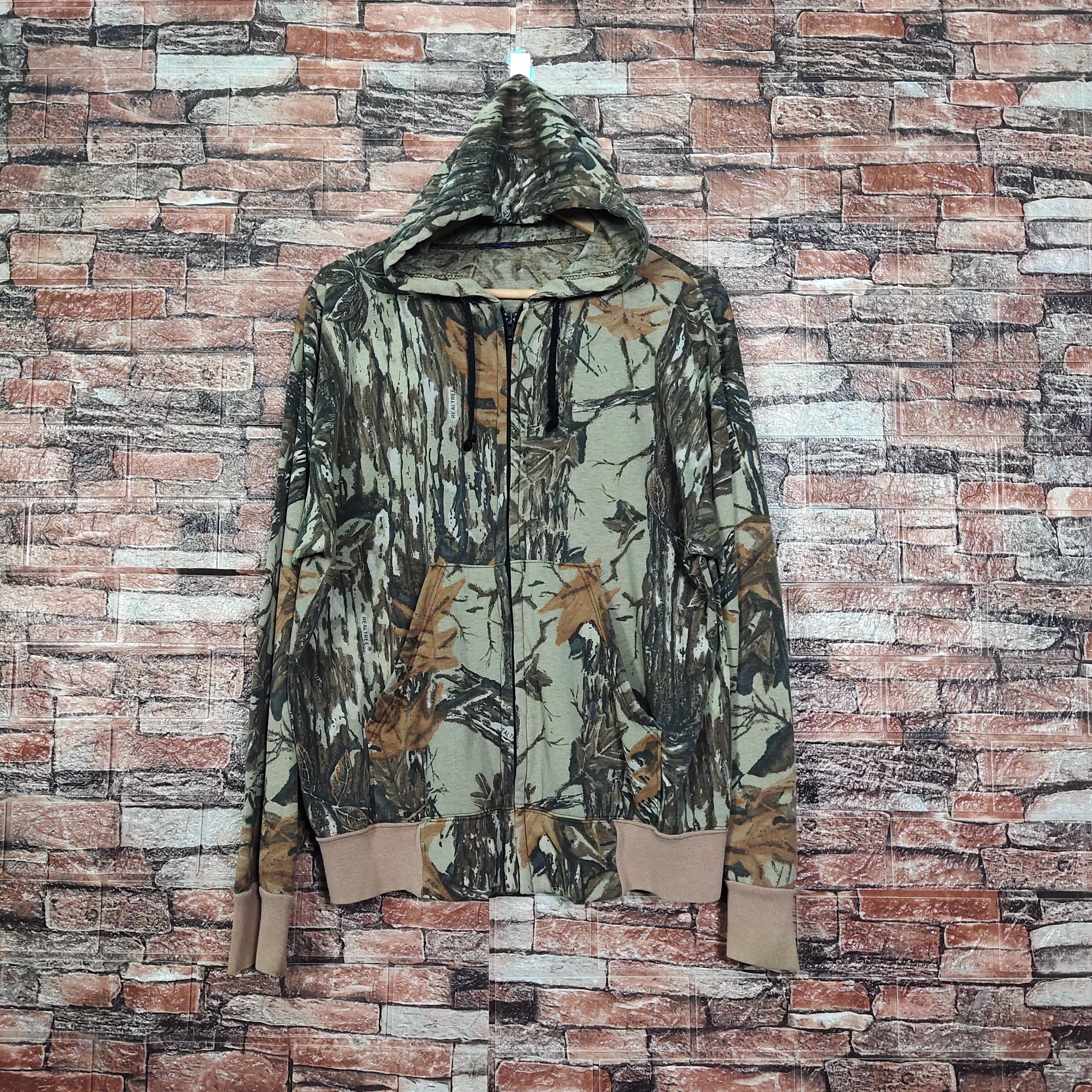【在庫限り】 Vintage Distressed Realtree Camouflage Hoodie Realtree トップス