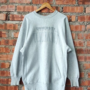 Vintage 90s Distressed Illinois University by Champion Reverse Weave Sweatshirt Champion Crewneck Printed Logo Gray Color Men’s Fit XL