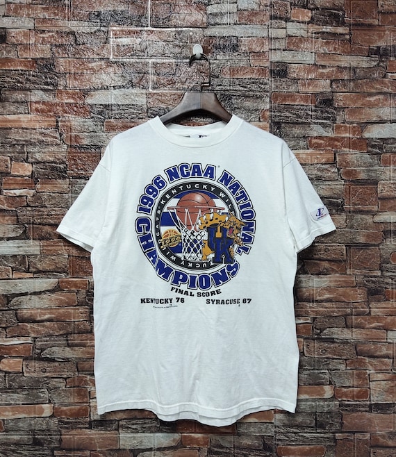 Tenture Murale Vintage University Of Kentucky Wildcats – 34x26 Pouces – Fabrication USA – Douglas C Hess