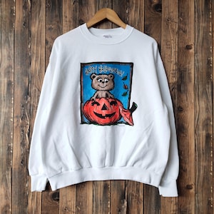Vintage 90s Bear Halloween Sweatshirt Halloween Crewneck Halloween Pullover Halloween Jumper Printed Logo White Color Men’s Fit M