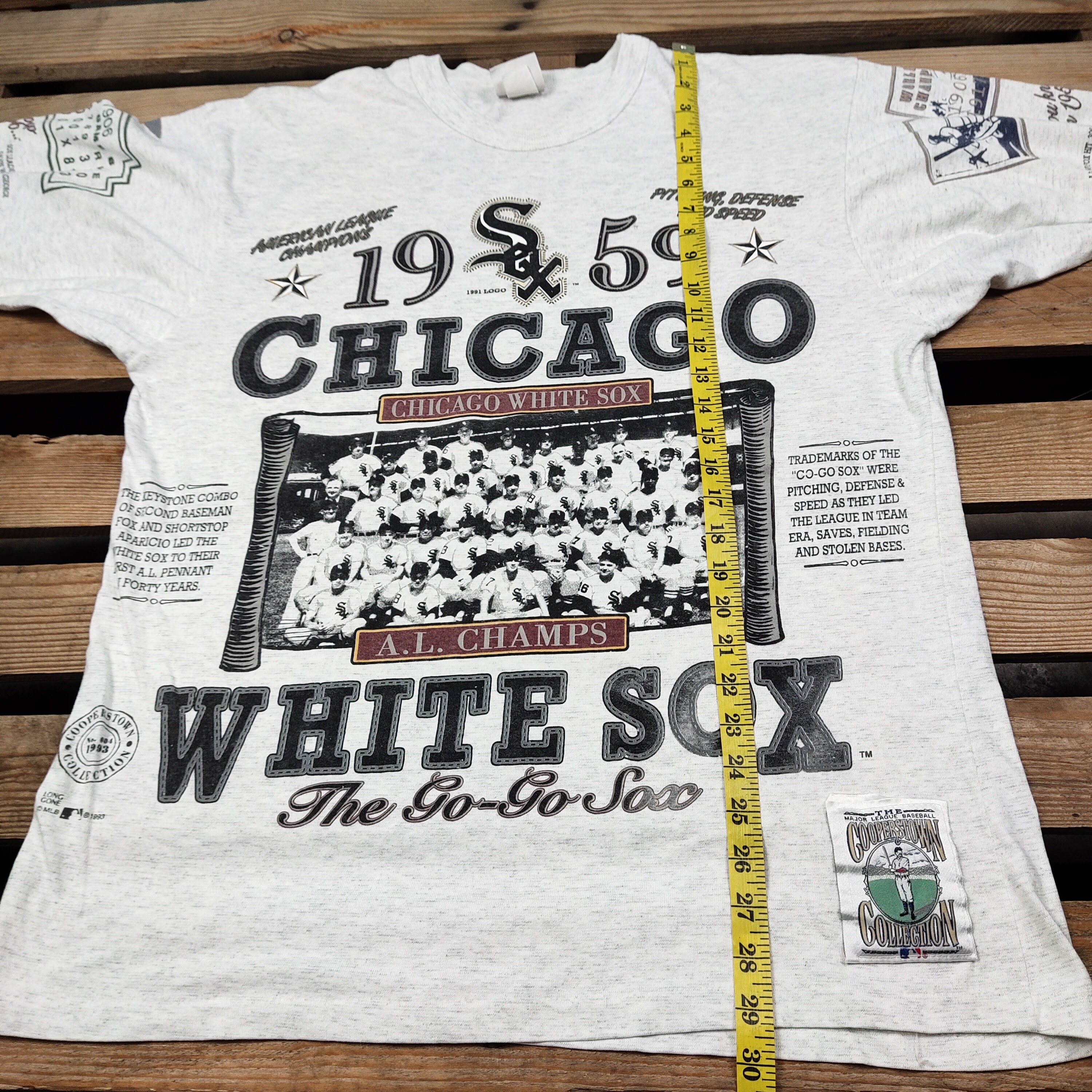 vintage 90s CHICAGO WHITE SOX DIAMOND COLLECTION STARTER