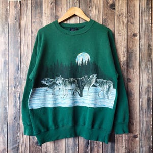 Vintage 90s DISTRESSED Scenic Wolf Sweatshirt Wolf Crewneck Wolf Pullover Wolf Jumper Wolf Sweater Printed Logo Green Color Men’s Fit M