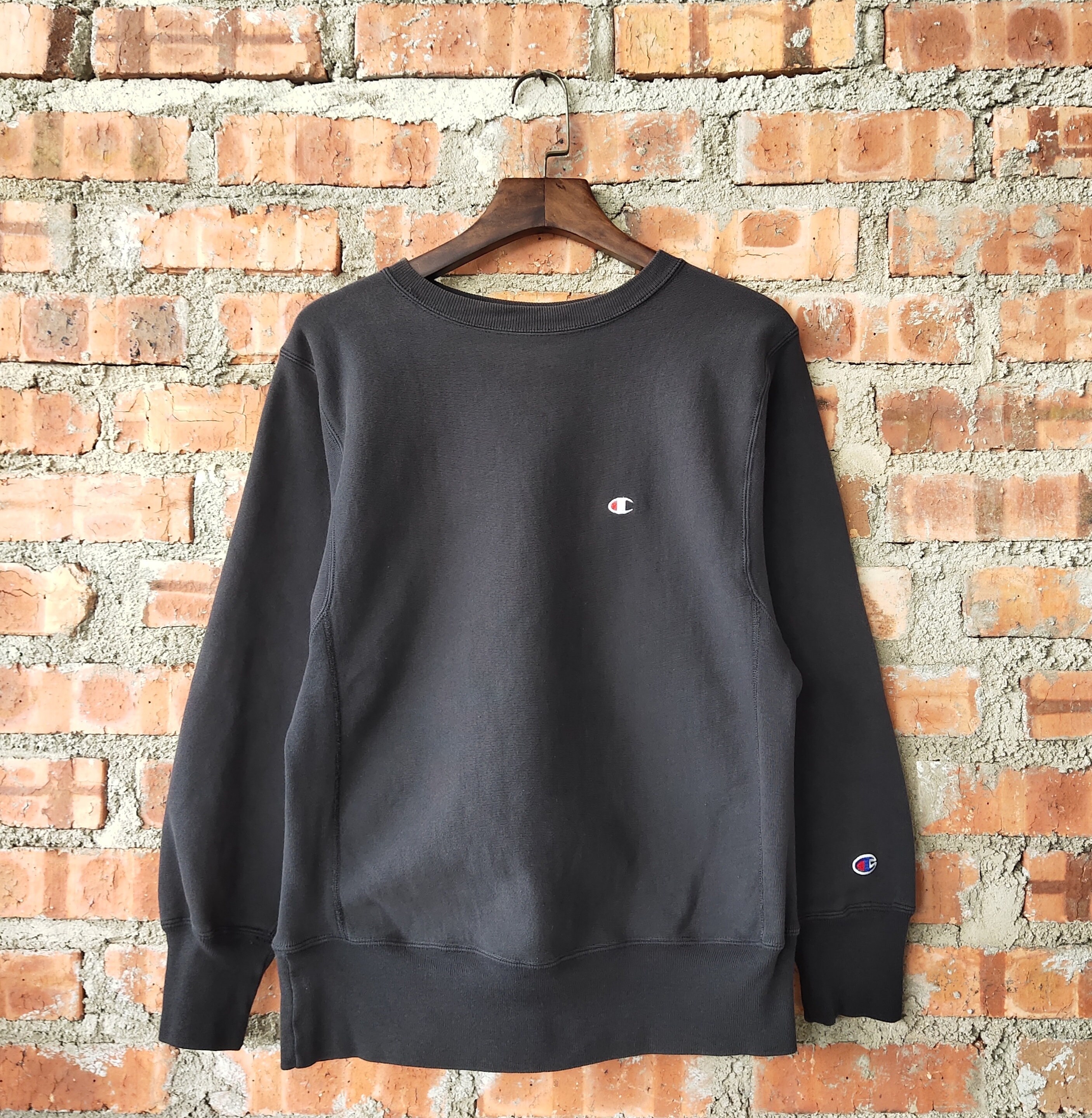 champion dark grey sweatshirt