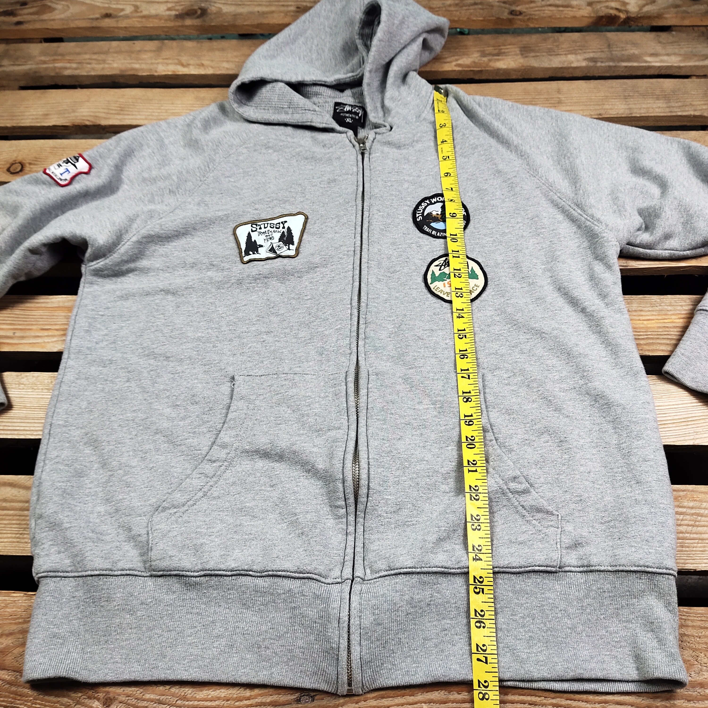 Stussy グレー ジップアップフーディ STUSSY（ステューシー）の「STUSSY/ステューシー Stock Logo