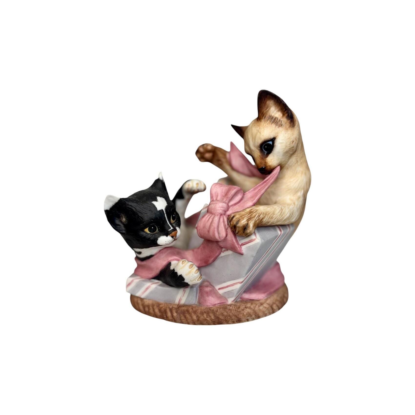Cats “scamps” Porcelain Figurine Franklin Mint by Gail Ferretti