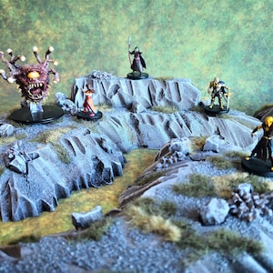 Paysage dispersé des collines rocheuses peintes | Terrain de jeu de guerre | Carte de bataille 3D de Donjons et Dragons | Terrain peint du MDN | Plateau de table Gray Rock Hills