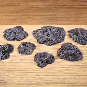 Roches de terrain de caverne | Paysages de donjons et de dragons | Ensemble de 7 pierres miniatures peintes | Accessoires de jeux fantastiques TTRPG | MdD | Éclaireur | 5e