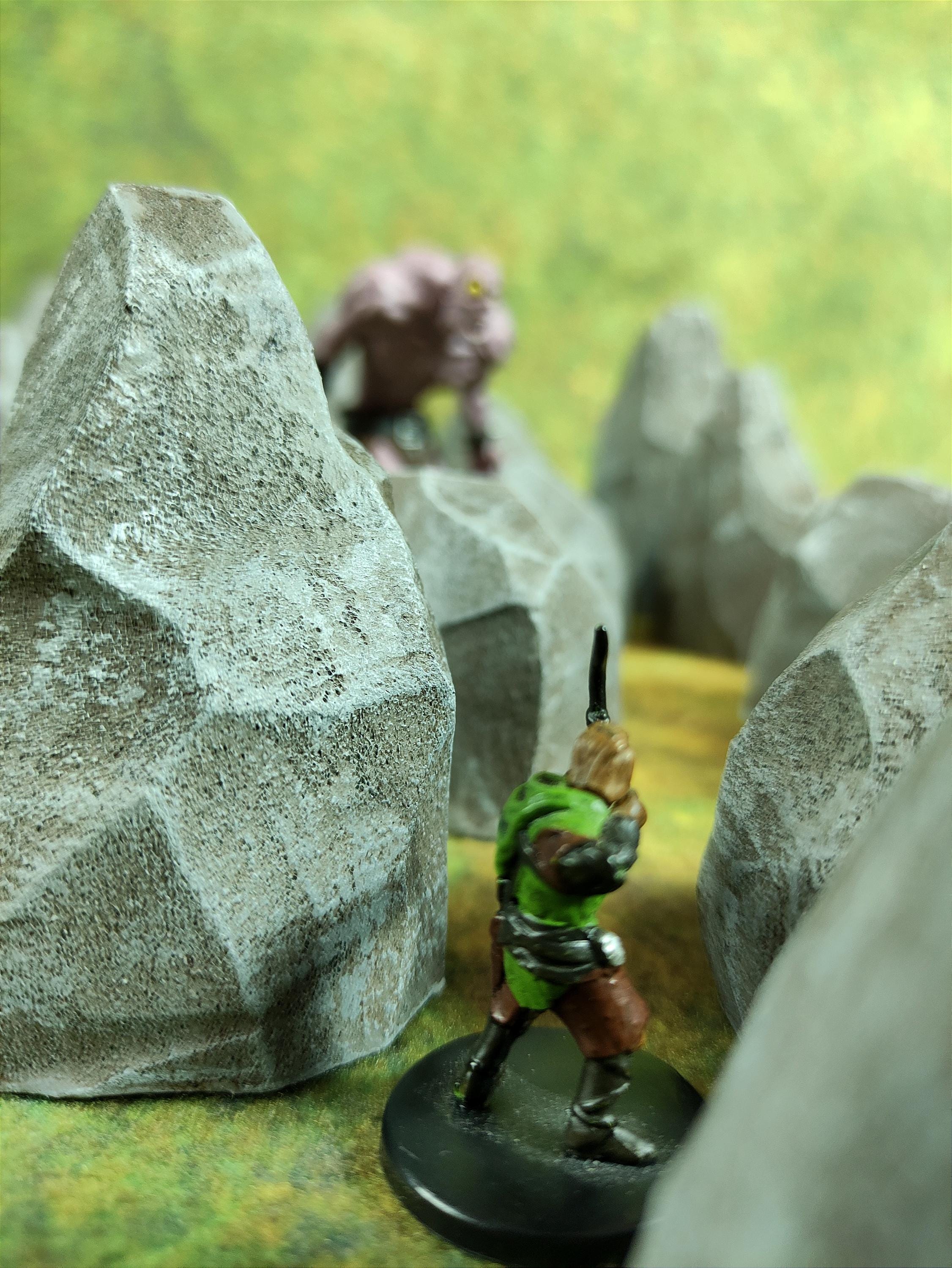 Diorama Supplies Flat Grasslands Rock Terrain Set - Large Painted