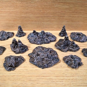 Caverne, terrain, stalagmites et roches | Paysages de donjons et de dragons | Miniature peinte D&D Terrain, lot de 12 | Accessoires de jeux fantastiques TTRPG | 5e
