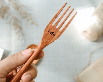 I Do Me Too Wedding Cake Fork Set, Custom Wedding Fork Engraved Gifts, Personalized Engagement Gift, Vintage Wooden Wedding Kitchen Utensils