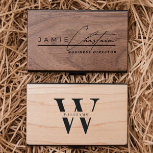 Porte-cartes de visite en bois personnalisé/ étui avec nom gravé/ logo/ monogramme/ cadeau de bureau pour femme/ homme/ elle/ lui/ maman/ papa/ collègue