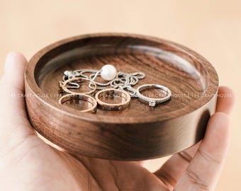 Personalized Jewelry Dish: Custom Walnut Trinket Dish Gift for Mom, Birthday Gifts, Anniversary Gifts, Wedding Gifts for Bride