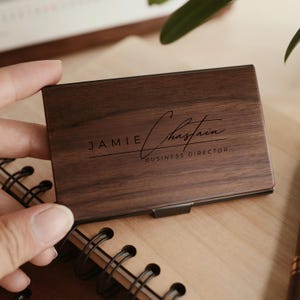 Porte-cartes de visite personnalisé gravé, cadeau de fête des pères pour papa/lui/collègue/médecin/agent immobilier/homme d'affaires/cadeau de bureau