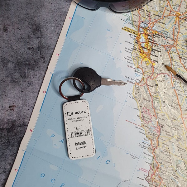Porte clés vanlife en cuir personnalisé - En route pour de nouvelles aventures - Porte-clef camping-car - Cadeau personnalisable voyageur