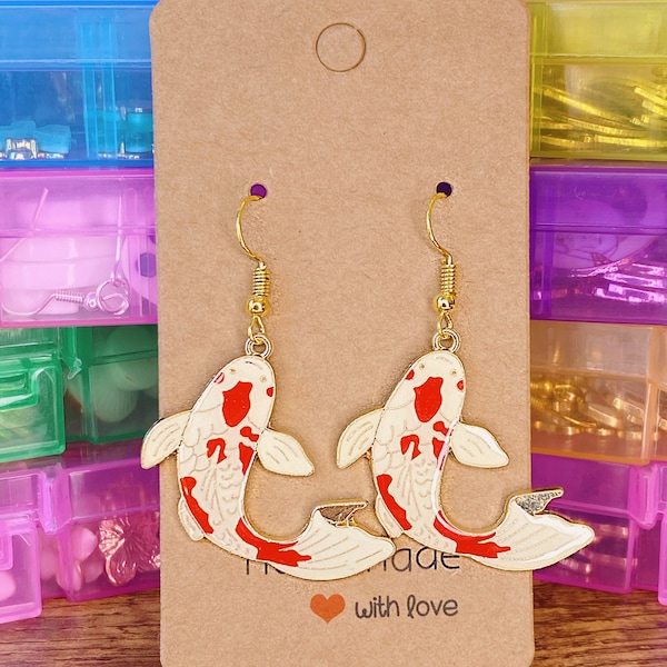 Koi Fisch Ohrringe in Beige Anhänger Charm