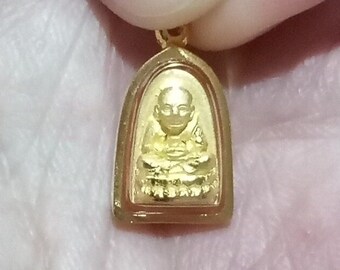 Winziger Buddha Mönch Anhänger 18k Gold Thai Amulett für Schutz, von Mönchen gesegnet