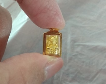 Handmade 18k Gold Small Buddha Amulet Pendant: Thai Religious Gift