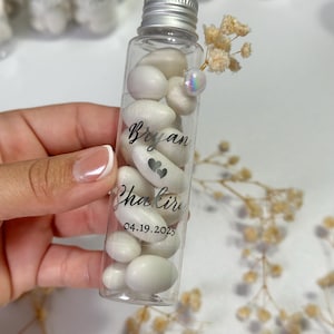 Personalized wedding favors with almonds. Gifts for guests. Wedding favors. Thank you gifts. Engagement gifts.