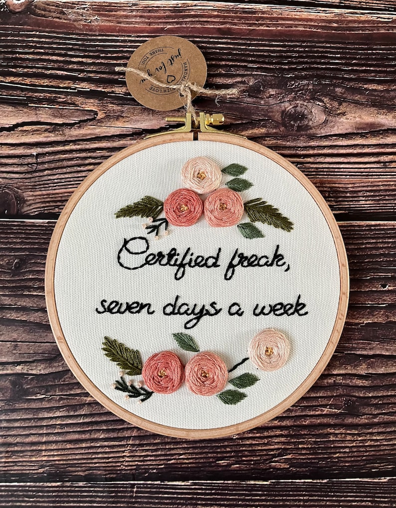 Custom Embroidery Hoop Art, Personalized Wall Decor, Hand Embroidered Flower Wreath, Floral Embroidery Hoop,Custom Name Embroidery image 7