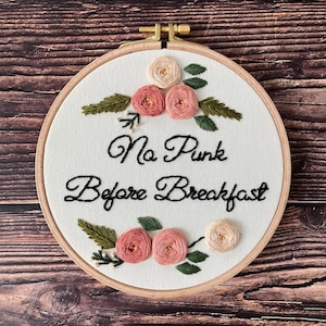 Custom Embroidery Hoop Art, Personalized Wall Decor, Hand Embroidered Flower Wreath, Floral Embroidery Hoop,Custom Name Embroidery image 2