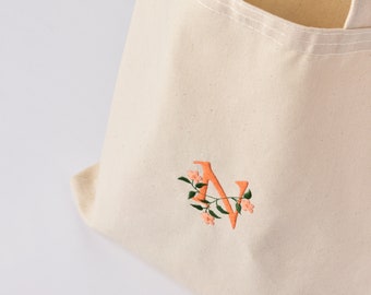 Personalized Floral Initial Embroidered Tote Bag, Custom Monogram Tote Bag, Custom Floral Embroidery, Personalized Bridesmaid Gift