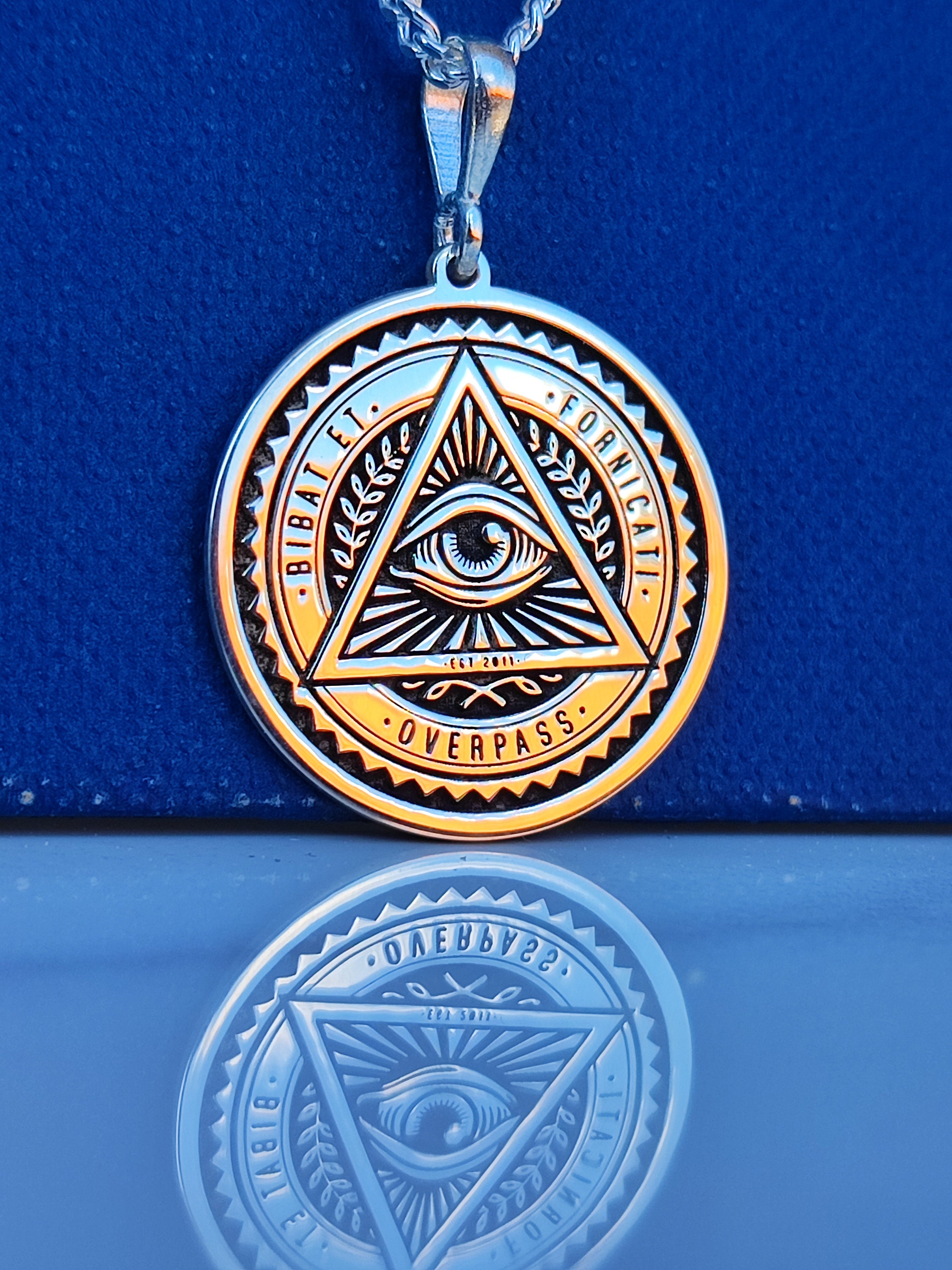 Silber Allsehendes Auge der Vorsehung,Illuminati Medaillon Halskette,Auge des Horus,ägyptischer Anhänger,Böses Auge,Stoische Halskette,Geschenk zum Valentinstag