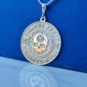 Memento Mori - Amor Fati Silver Neckace,Personalized Memento Mori Pendant,Dainty Amor Fati Jewelry,Skull Coin Pendant, Stoic Silver Necklace
