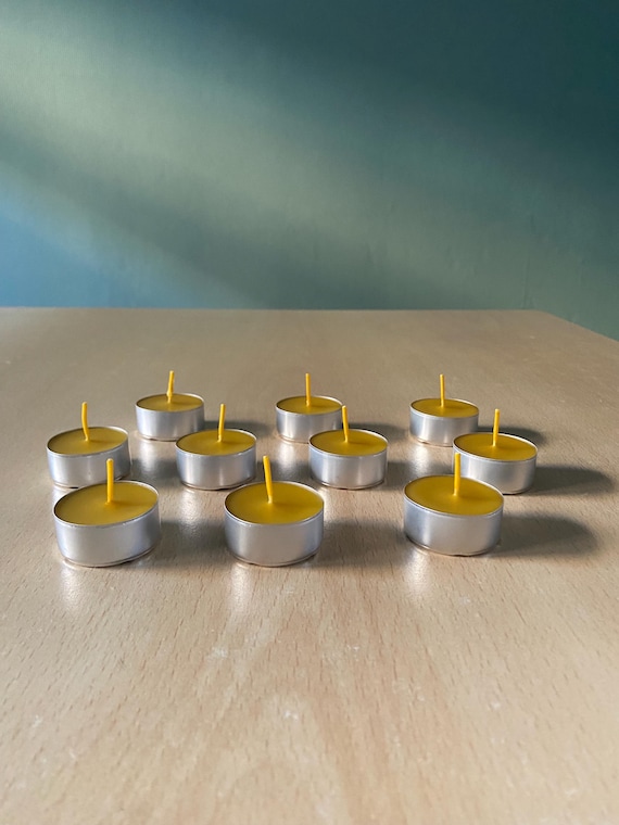Selbst gemachte Bienenwachs Teelichter mit Alu hülle Durchmesser 38mm und 18mm