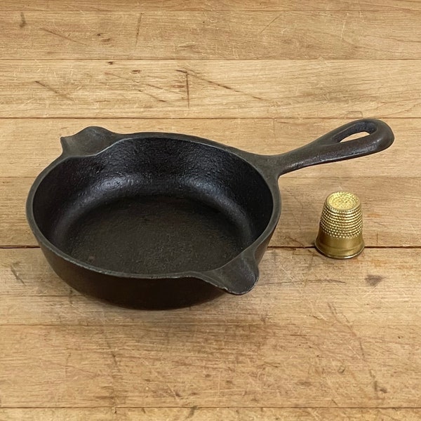 Cast Iron Skillet Ashtray, Wagner Ware 1050 O Frying Pan Skillet Ashtray