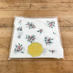 Freund, Mayer & Co., Inc. Round Paper Napkins, Holly Berry Napkin Set Sealed in Original Packaging