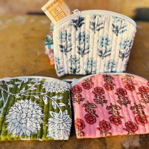 Bolsa pequeña con cremallera / Monedero de tela acolchada para monedas y tarjetas / Bolsa para guardar cosméticos / Monedero con cremallera floral / Pequeña billetera para viajes / Estuche para auriculares