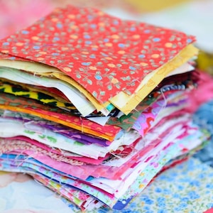 Impresión en bloque Restos de tela 5" Charm Squares Patchwork Acolchado para proyectos de artesanía de costura Costura lenta, Collage Colores surtidos
