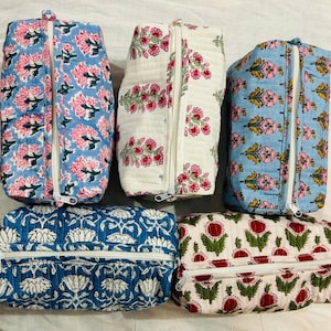 Bolsa de maquiagem grande de algodão com zíper, bolsa de cosméticos acolchoada com estampa de bloco, bolsa de toalete floral exclusiva para mulheres, presente exclusivo para mãe, bolsa de viagem para lavagem feita à mão