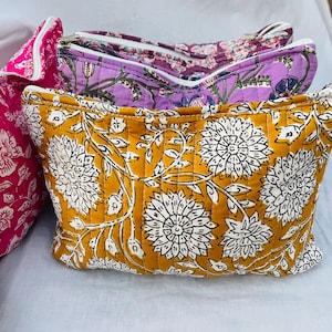Bolsa de maquiagem floral feita à mão, acolchoada, grande, de algodão, com zíper, organizador de cosméticos, bolsa de viagem para mulheres, bolsa de mão para ela