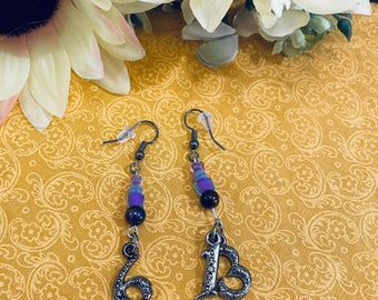 Pendientes inspirados en BTS - fecha de debut