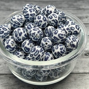 15MM Blue and White Leopard Print Silicone Bead, Leopard Print Silicone Bead, Silicone Bead, Animal Print Silicone Bead, 10 Beads per order