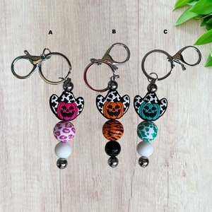 Keychian, Beaded Keychain, Halloween Beaded Keychain, Pumpkin Keychain, Halloween Keychain, Keychain Bar, Gift