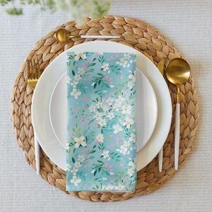 Boho Daisy Dinner Napkins, Set of 4 Cloth Napkins, Blue Floral Table Linens, Spring Wedding Decor, Housewarming Gift, Wedding Table Decor