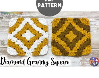 Pode incluir: Dois motivos quadrados de crochê com um padrão de diamante. Um quadrado é feito com fio amarelo mostarda e branco, enquanto o outro usa fio amarelo mostarda e marrom escuro. O texto PDF PATTERN e Diamond Granny Square é visível.