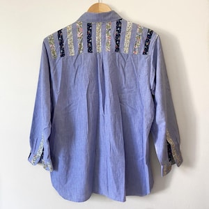 Vintage Women’s Tops ~ Chambray Denim Long Sleeve Shirt ~ Size M