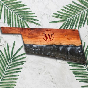 Personalized Monogram Wood & Resin Cleaver/Razor Charcuterie Board, Custom Engraved Serving Platter, Handcrafted Kitchen Decor, Wedding Gift