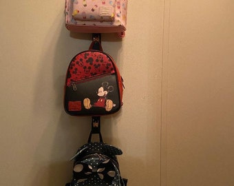 Just a little glitter mini backpack/purse holder, display storage