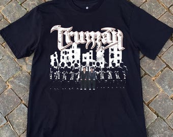 Stray Kids愛用【 JEANS】ロゴTシャツ 関税/送料込み Stray Kids - Cropped Long Sleeve T-Shirt ['JYP JAPAN POP-UP