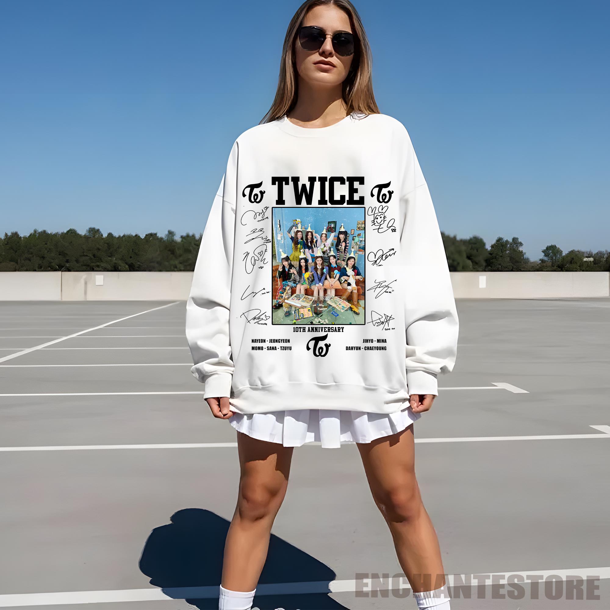 TWICE海外公演 グッズ White Crewneck Sサイズ Twice Ready To Be 5th