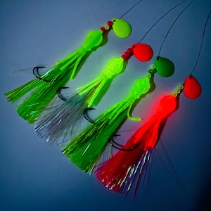 Fluke DESTROYER B2 Squid Summer Flounder Fishing Rigs Esche Gamakatsu Spigola, Merluzzo Pesca di Fondo Esche Luminose Lame Rotanti Colorate al Neon